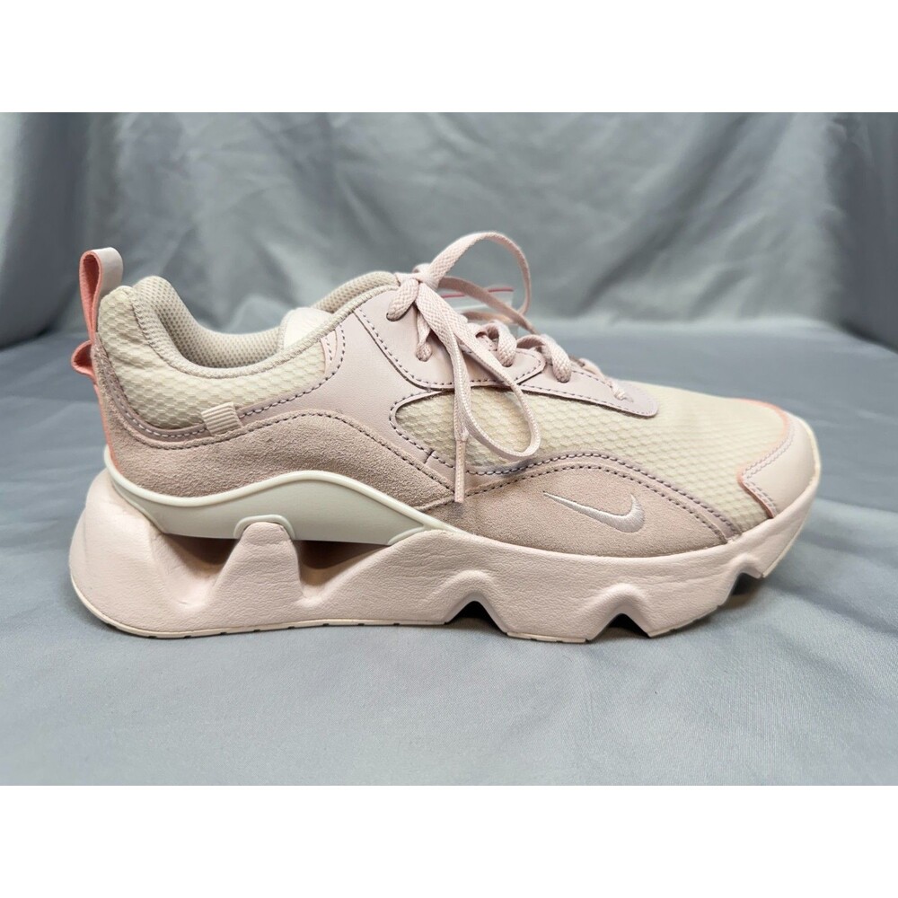 Nike RYZ 365 2 Barely Rose CU4874-601 Pink Women’s Chunky Sneaker NWOB Size 8.5